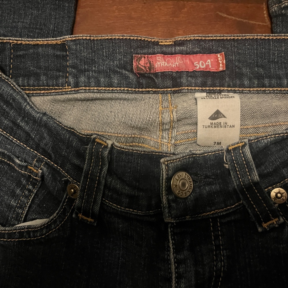 Levi 504
7M
Slouch
Straight
Gently worn